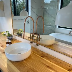 Bathroom sink